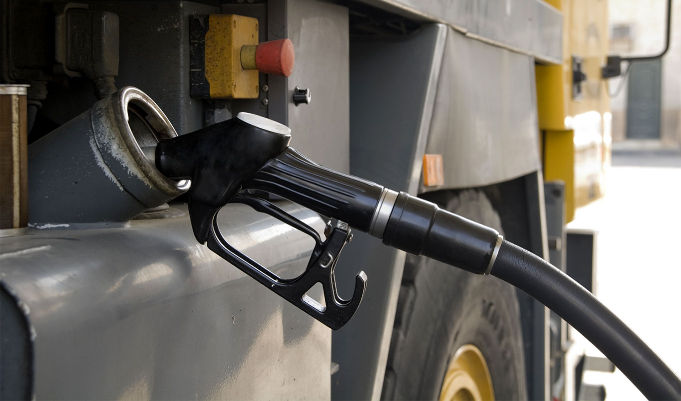 How To Reduce Fuel Consumption In Trucks Teletrac Navman